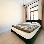 Palais - Altstadt, Balkon Richtung Weinberge, Nahe Burg 2sz Apartment