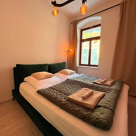 דירה Familienapartment Weinbergblick Altstadt - Palais *
