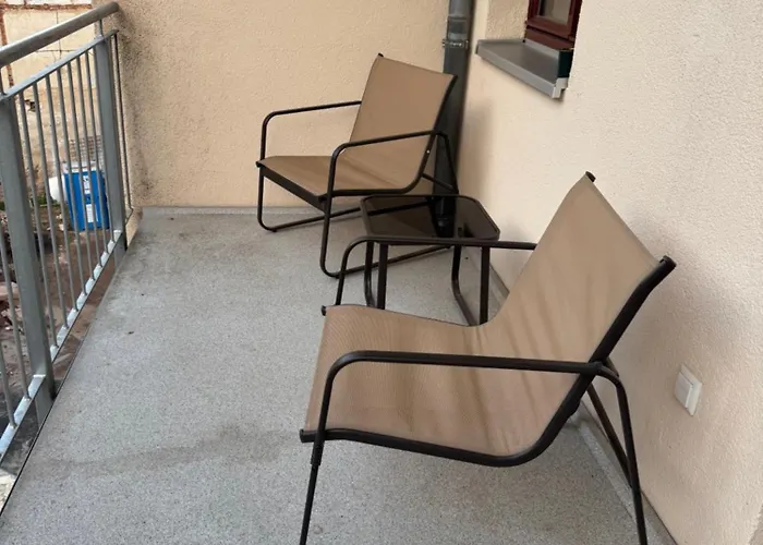Palais - Altstadt, Balkon Richtung Weinberge, Nahe Burg 2sz Apartamento *